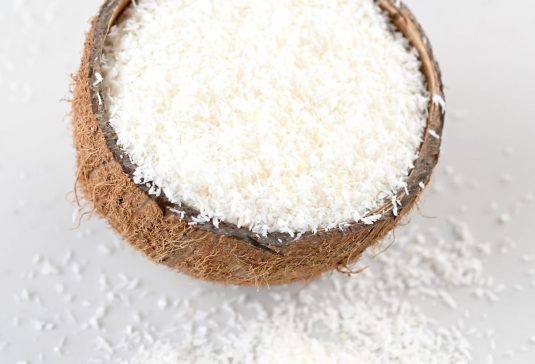 كيفية صنع جوز الهند المبشور (جوز الهند المجفف)