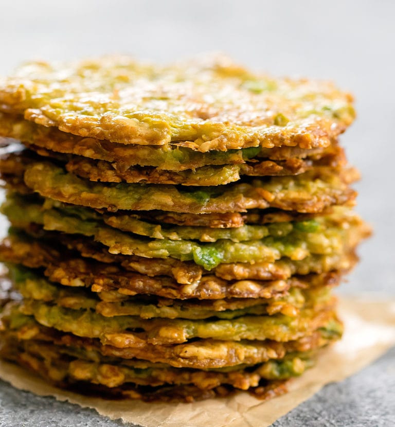 كيفية صنع رقائق الأفوكادو المخبوزة