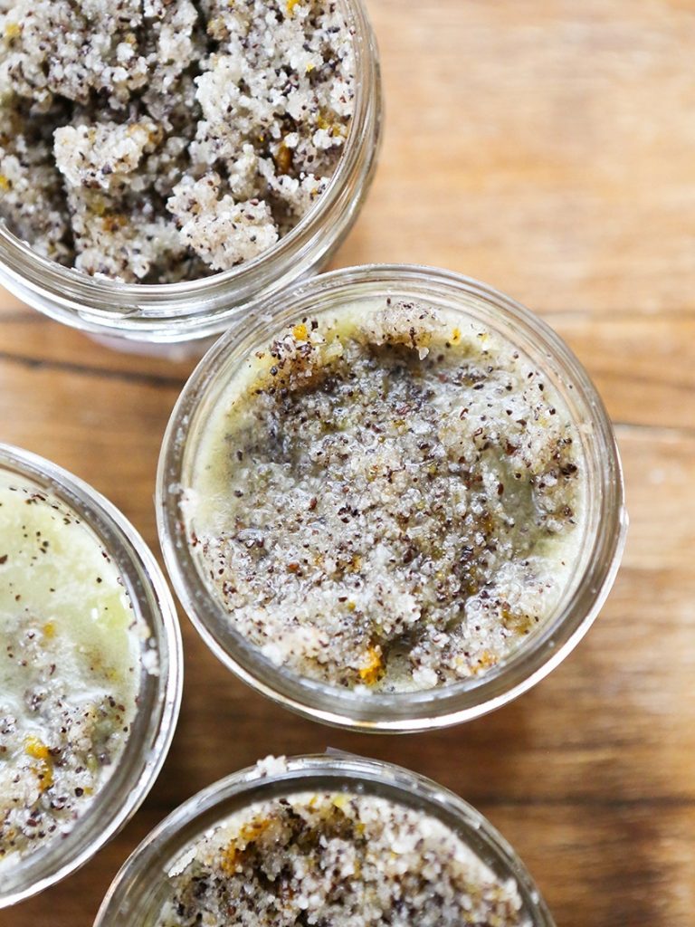 طريقة عمل مقشر الجسم بالقهوة 