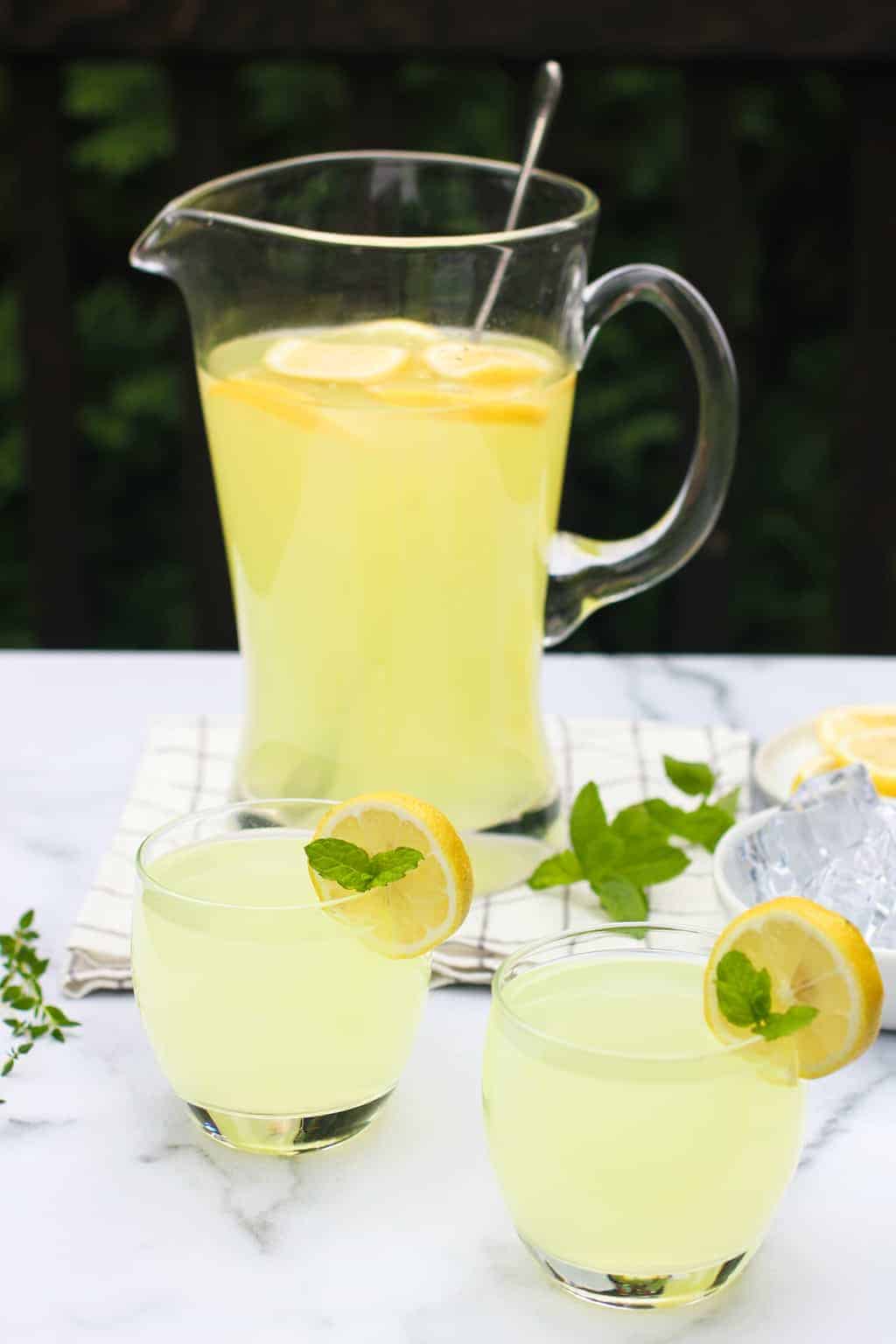طريقة عمل شراب الزنجبيل والليمون البارد