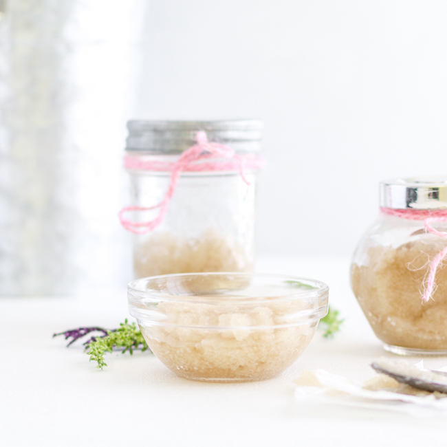 طريقة عمل سكراب اللافندر للحصول على بشرة ناعمة