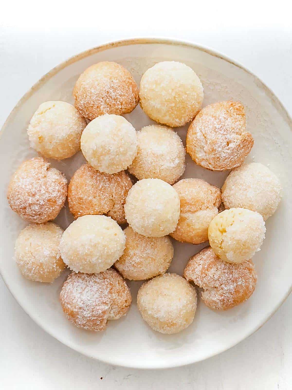 كيفية صنع الكاستاغنولي في المنزل