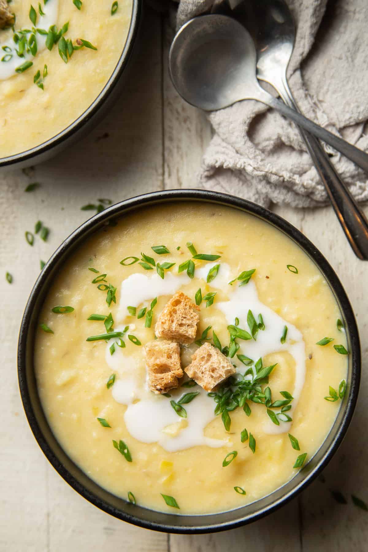 طريقة عمل شوربة الكراث و البطاطا