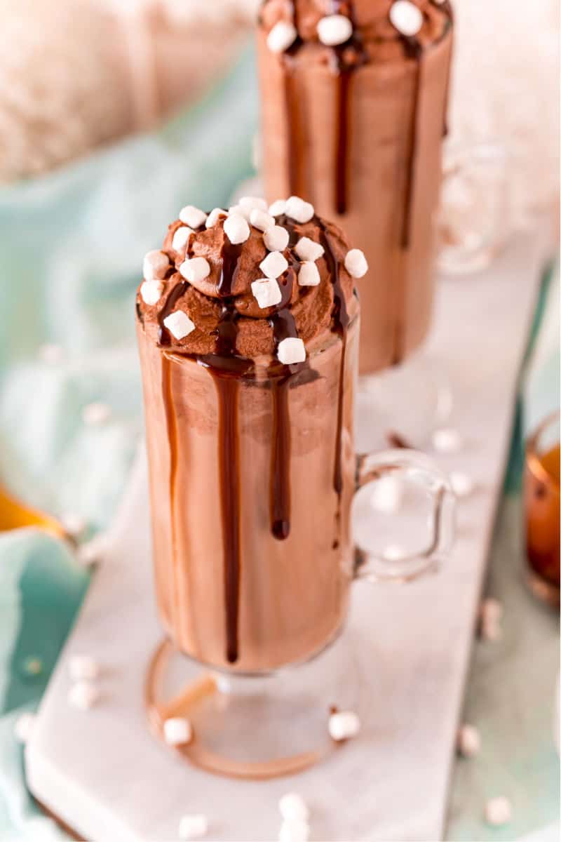 طريقة عمل الهوت شوكلت بوصفات مختلفة