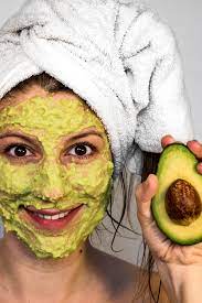 وصفات طبيعية من الأفوكادو للعناية بالبشرة