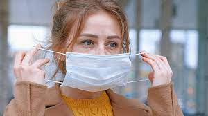 نصائح لحماية بشرتك من آثار ارتداء قناع الوجه