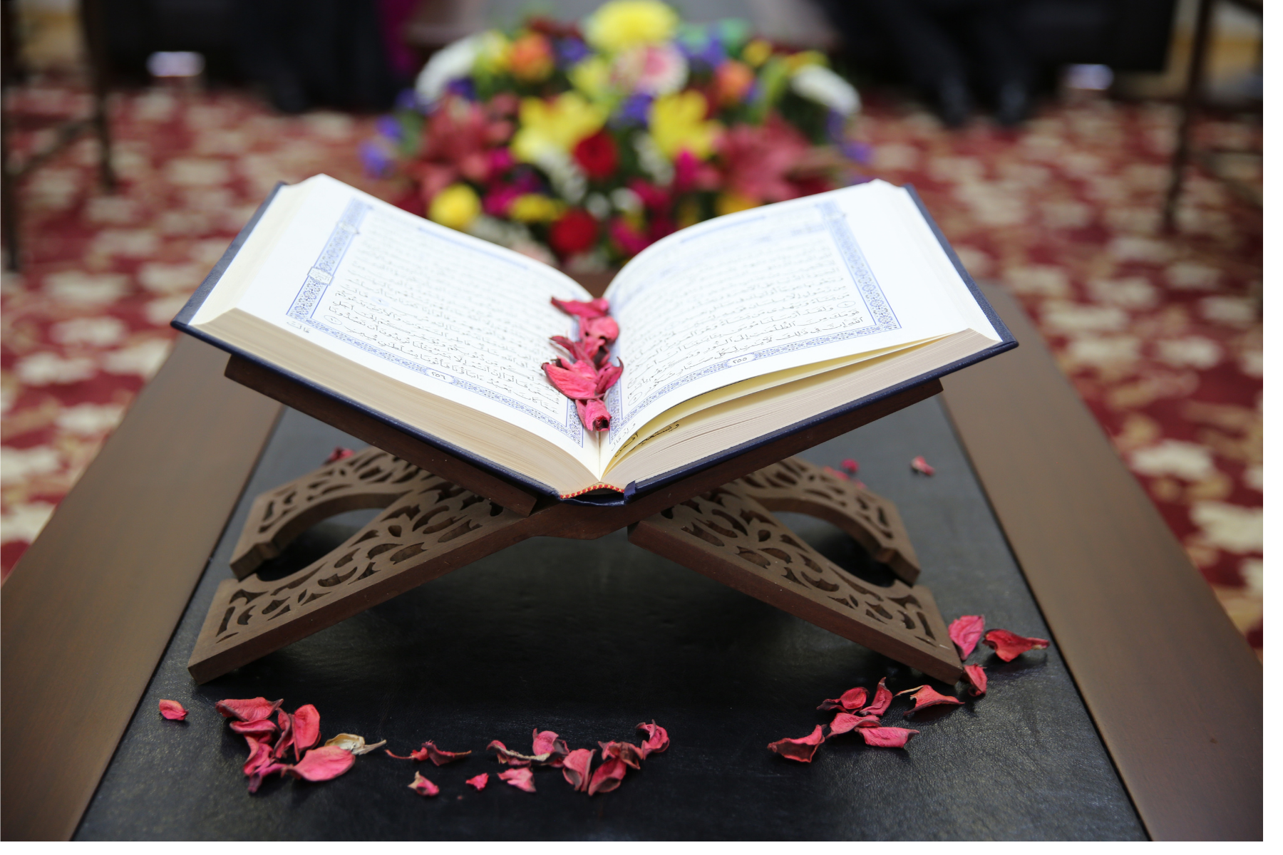 ما الفوائد التي تجنيها من حفظك القرآن الكريم؟