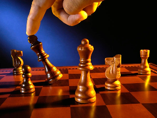 كيفية تبديل القلعة بالملك في لعبة الشطرنج 