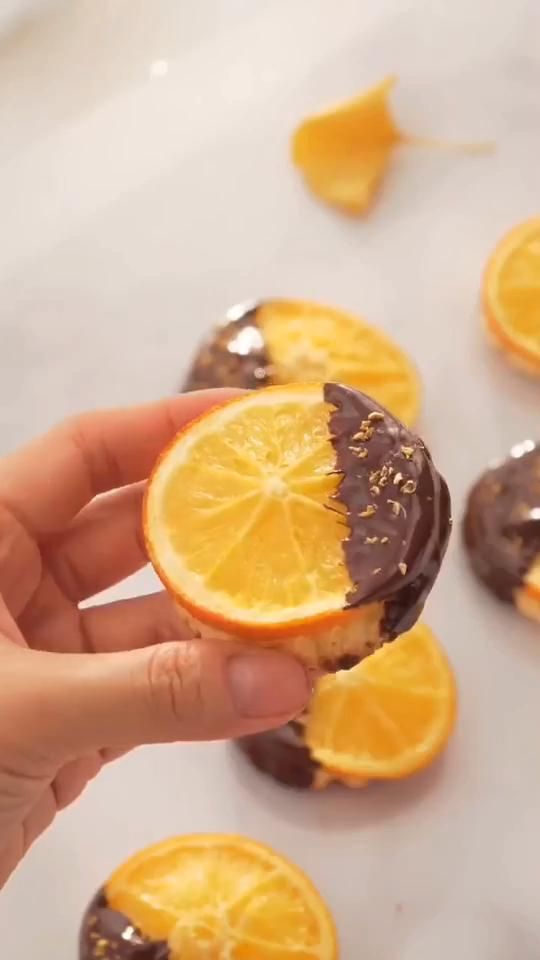  كوكيز البرتقال المغطاة بالشوكولاتة