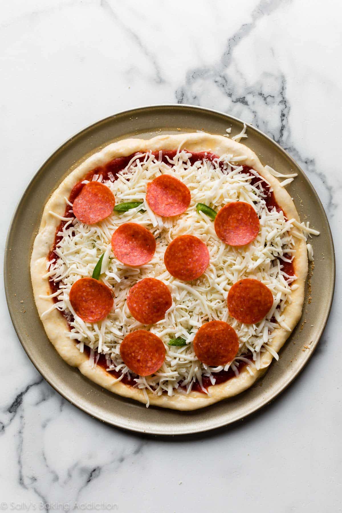 طريقة عمل عجينة البيتزا 