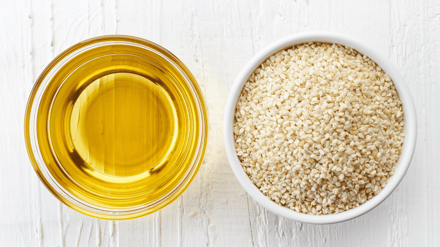 هل زيت السمسم يعالج التهاب اللثة؟