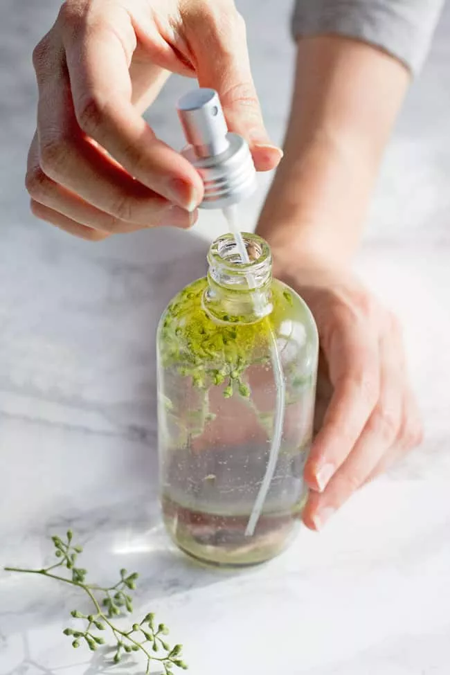 كيف أصنع معطر جو في البيت؟
