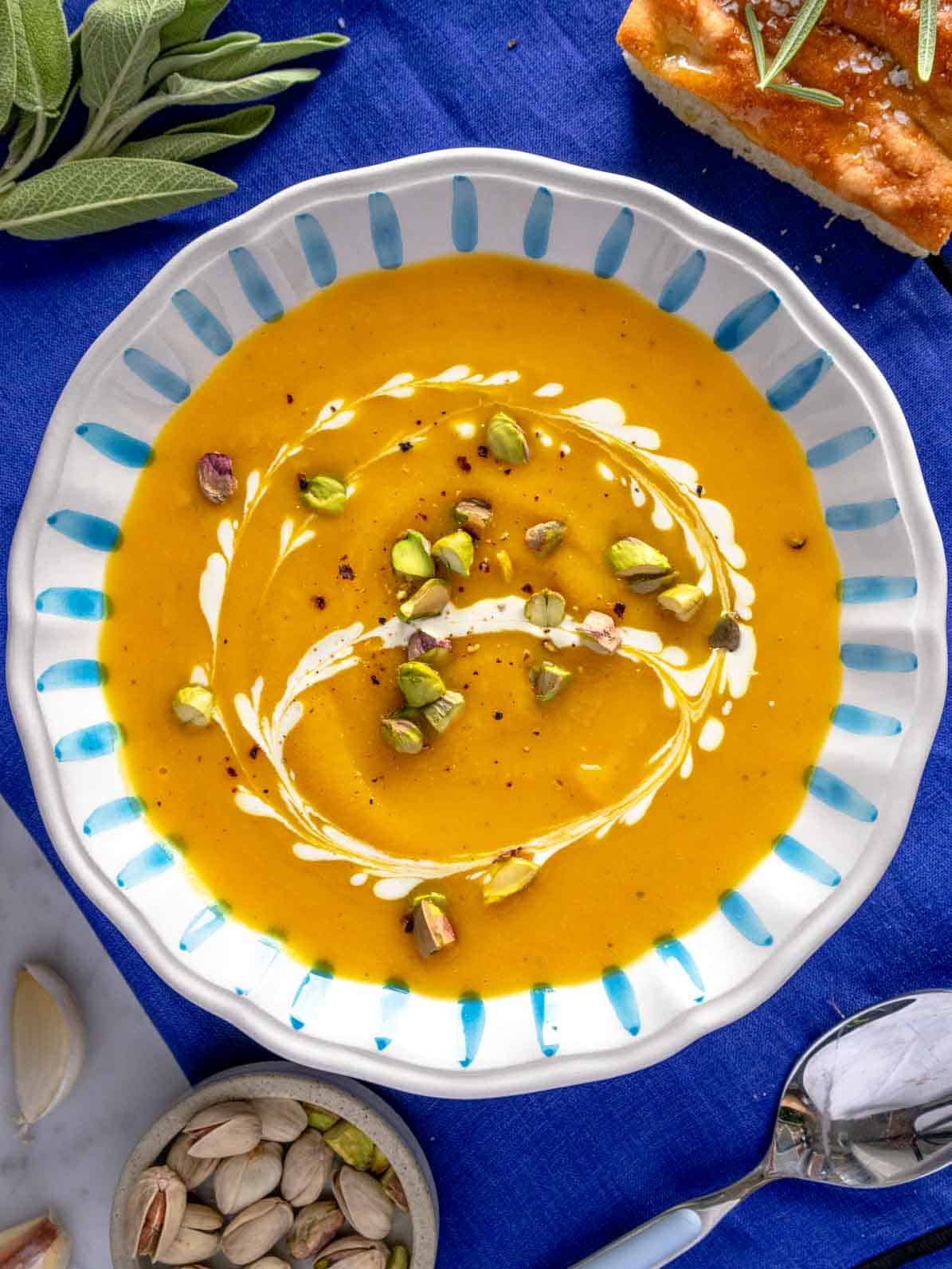 ما هي طريقة عمل شوربة القرع الصحية؟
